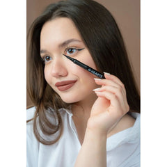 هارتس قلم تحديد العيون سائل اسود 01